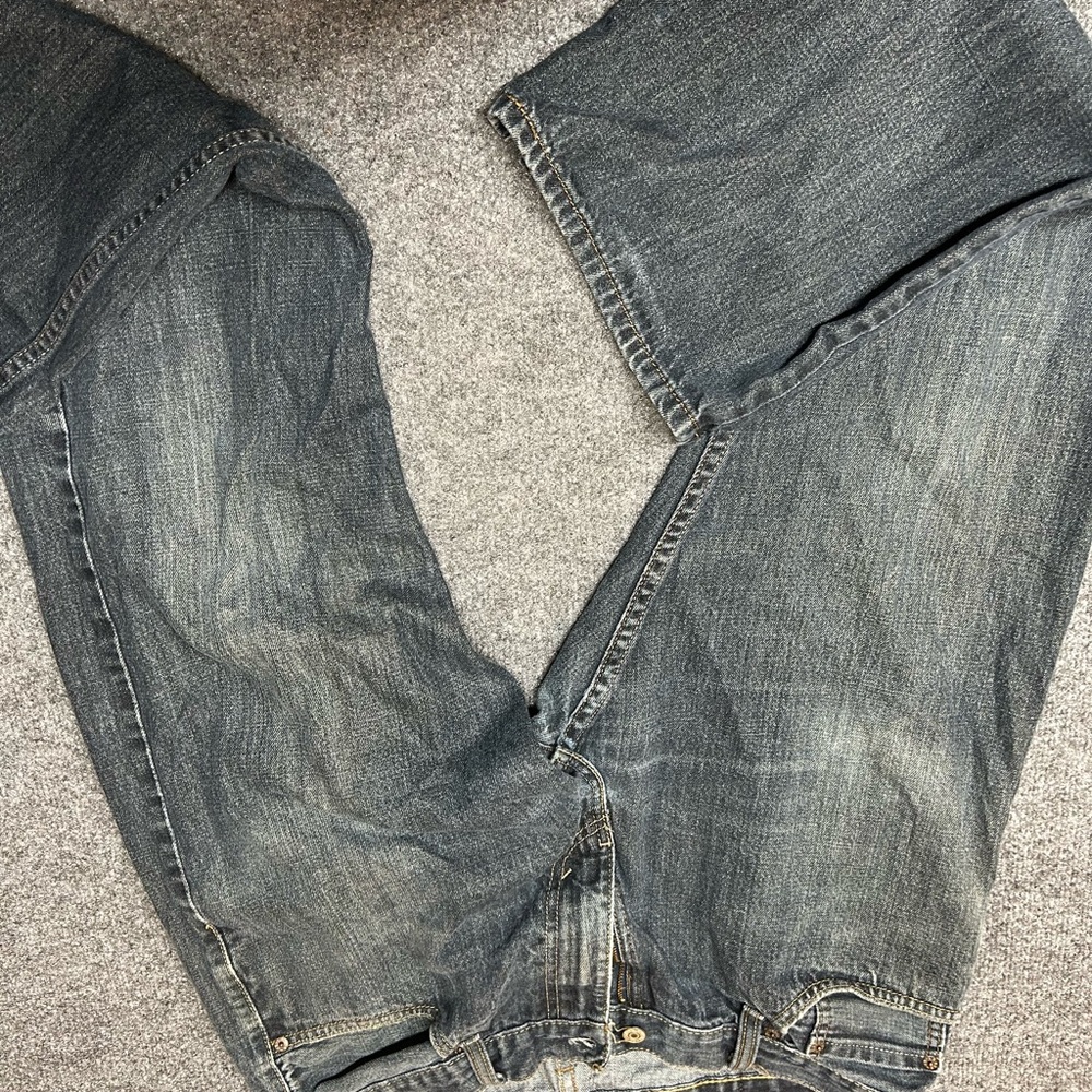 Levi's Dark Wash men’s Relaxed Jeans 514